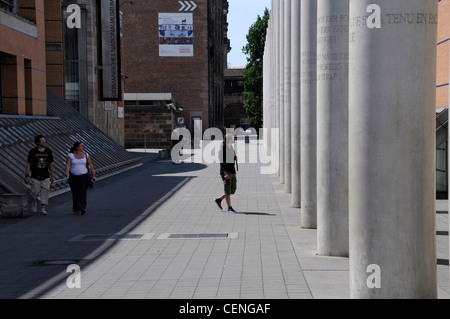 La rue des droits de l'Homme (Straße der Menschenrechte) est un travail public important de l'art à Nuremberg, Bavière, Allemagne. L'article de la 'Deglar Banque D'Images