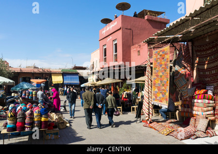 Le Café des Epices à Rahba Kedima (Place des Epices), Medina, Marrakech, Maroc, Afrique du Nord Banque D'Images