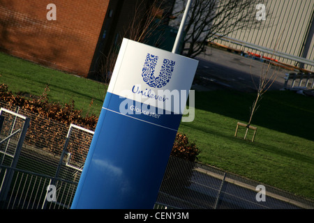 Les portes de l'entreprise Unilever à gloucester uk factory Banque D'Images