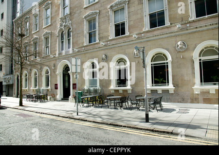 Vue extérieure de l'hôtel Ten Square dans Donegall Square. Banque D'Images