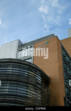 Une vue extérieure du bâtiment Invest Northern Ireland à Belfast. Banque D'Images