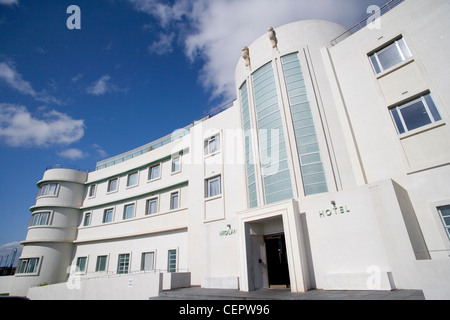 L'entrée de l'hôtel Midland, un classique art déco sur le front de mer dans la baie de Morecambe. Banque D'Images