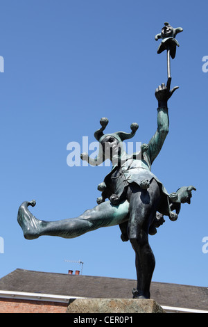 Une statue de le bouffon de la Douzième nuit à Stratford-upon-Avon. Le bronze est l'œuvre de James Butler a été commandé et RA Banque D'Images