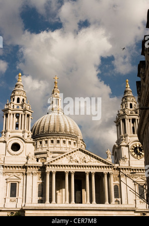 La Cathédrale St Paul. Le bâtiment actuel date du 17e siècle, et est généralement considéré comme London's fifth St. Paul' Banque D'Images