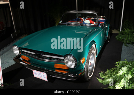 Voiture de sport classic vintage 1976 triumph tr6 green Banque D'Images