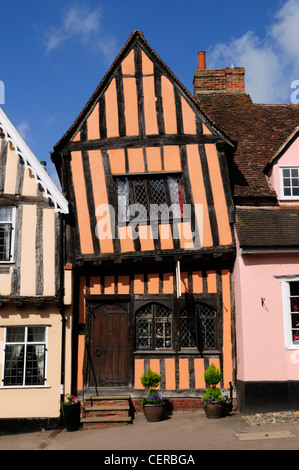 Le Crooked House Galerie dans un bâtiment médiéval à colombages construite autour de 1425 dans la région de Buckingham. Banque D'Images