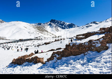 La station de ski d'Oukaïmeden dans les montagnes de l'Atlas près de Marrakech, Maroc, Afrique du Nord Banque D'Images