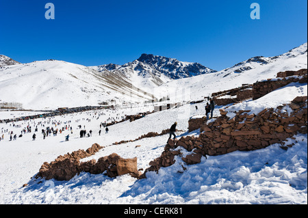 La station de ski d'Oukaïmeden dans les montagnes de l'Atlas près de Marrakech, Maroc, Afrique du Nord Banque D'Images