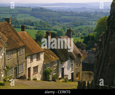 Une rangée de cottages sur la colline d'or. Banque D'Images