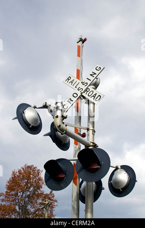 Les feux de signalisation aux passages à niveau Banque D'Images