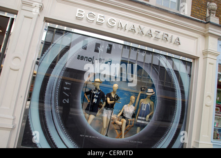 BCBGMAXAZRIA boutique de mode de King's Road London UK Banque D'Images