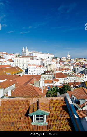 Alfama vues de Largo das Portas do Sol, vue d'Alfama, le Portugal, l'Europe. Banque D'Images