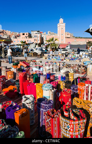 Marché dans le centre du village de Taghazout, près d'Agadir, Maroc, Afrique du Nord Banque D'Images