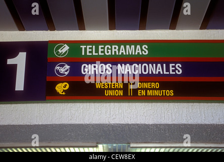 Télégramme de Western Union et le virement bancaire, Western Union, télégramme, General Juan N Alvarez International Airport, Acapulco, dans l'État de Guerrero, Mexique Banque D'Images