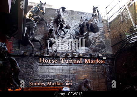 Le cheval à Camden Market Tunnel Banque D'Images