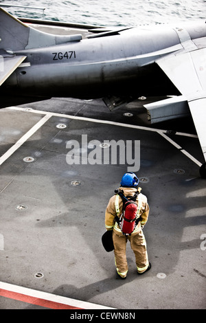 Jet Harrier sur les porte-avions HMS Illustrius Banque D'Images