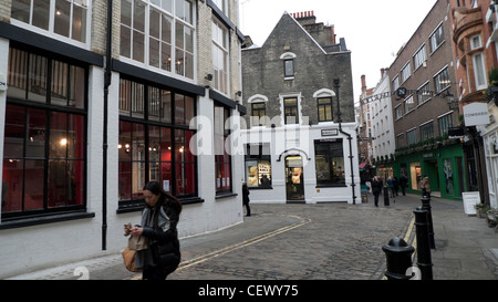 Mac, Energie, étable et Barbour sont boutiques sur Newburgh Street près de Carnaby Street dans le Newburgh Trimestre Londres KATHY DEWITT Banque D'Images