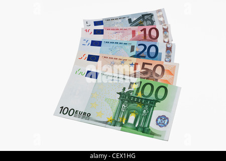 Un ensemble de projets de loi Euro couché côte à côte. Le 01 janvier 2002, l'euro a été introduit comme argent comptant. Banque D'Images