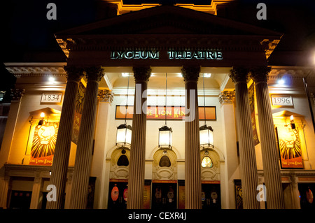 Lyceum Theatre montrant le Roi Lion, Covent Garden, Londres, UK Banque D'Images