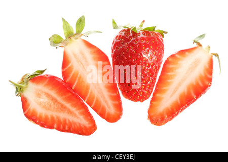Une fraise mûre isolated on white Banque D'Images