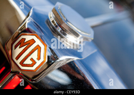 Une vue rapprochée de la poche d'un classique MG motor car à Goodwood Revival Banque D'Images
