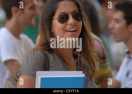 La vie étudiante sur le nouveau campus de l'Université américaine du Caire, à la périphérie de la ville, l'une des meilleures universités Egypts Banque D'Images