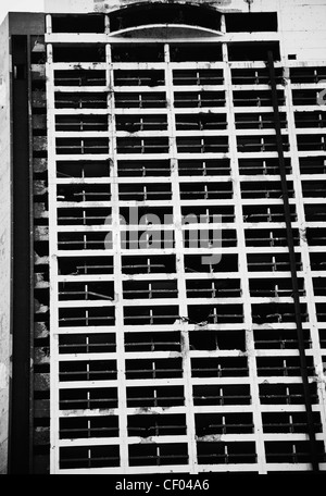 Coquille de l'hôtel au centre-ville de Beyrouth détruit pendant la guerre Banque D'Images