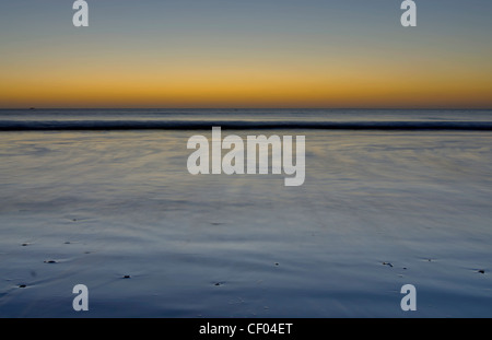 Bridlington South beach au lever du soleil Banque D'Images