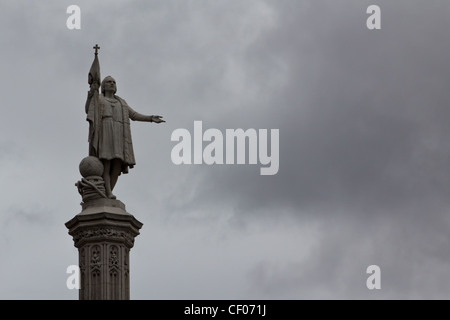 Une statue en l'honneur de Christophe Colomb, dans le centre de Madrid Banque D'Images