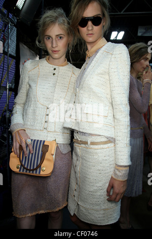 Proenza Schouler Backstage New York Prêt à porter printemps Banque D'Images