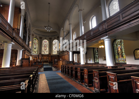 St Anns Church allée vers le bas Manchester view Banque D'Images