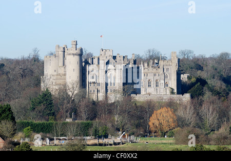 Château d'Arundel. Vue depuis les prairies environnantes. West Sussex. L'Angleterre. Banque D'Images