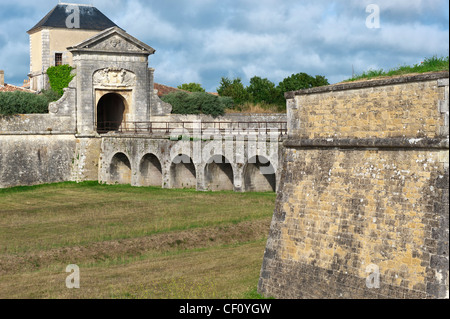 Saint Martin la fortification, conçue et construite par Vauban, porte de l'Campani, Ile de Re, France Banque D'Images