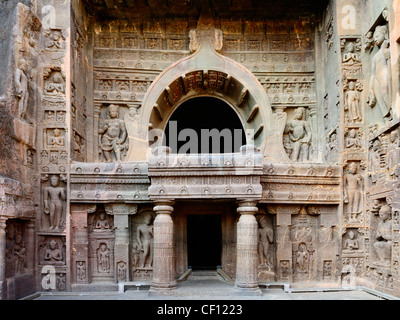 Ajanta Cave 19 Vihara Banque D'Images