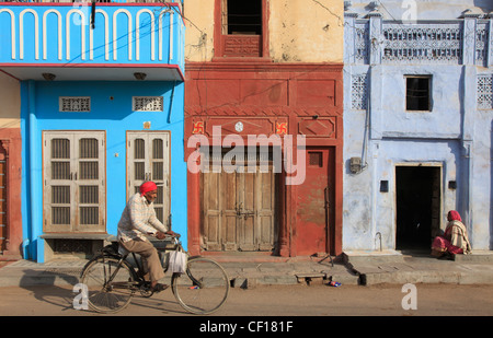 L'Inde, du Rajasthan, Bikaner, Vieille Ville, scène de rue, l'architecture traditionnelle, Banque D'Images