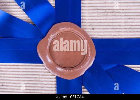 Gros plan du sceau en cire à boîte-cadeau Banque D'Images