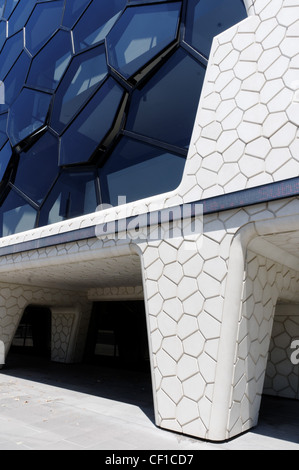 Détails architecturaux modernes sur le centre de Melbourne, Melbourne Australie considérant Banque D'Images