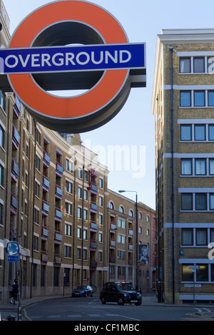 Avis de Wapping station Overground Banque D'Images