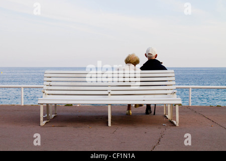 En regardant la Méditerranée à Nice, France Banque D'Images