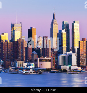 Manhattan, vue de Manhattan de l'autre côté de la rivière Hudson, New York, États-Unis d'Amérique Banque D'Images