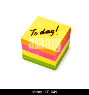 Sticky note pad isolated on a white background studio. Banque D'Images