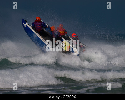 Zapcat bateau de course, Newquay, Cornwall, UK Banque D'Images