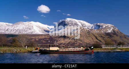 Le Canal Calédonien et Ben Nevis à Banavie, près de Fort William, Lochaber, Highland, Scotland, UK Banque D'Images