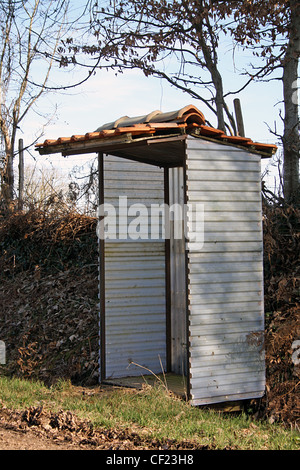 Très petit abri bus en Charente, SW france Banque D'Images