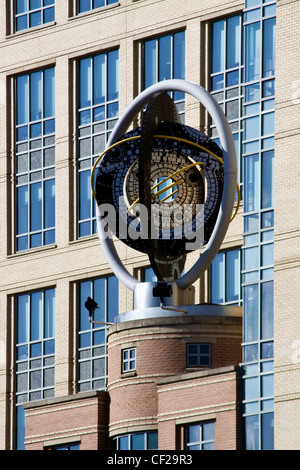 Le Keck Center des National Academies énergie cinétique extérieur public art sculpture par Don Merkt Banque D'Images