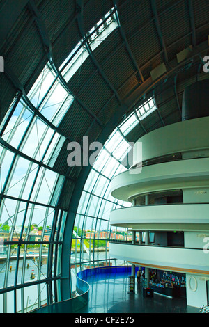 Un hall de réception à l'extérieur dans le Sage Gateshead, un accueil international pour la musique et découverte musicale dans le cadre d'une construction Banque D'Images