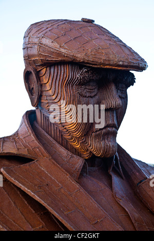 Freddie Gilroy et les traînards Belsen par Ray Lonsdale. Sculpture sur le Royal Albert Drive, Scarborough Banque D'Images