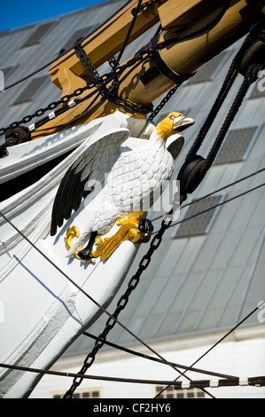 La figure de proue du HMS Gannet, un sloop de l'époque victorienne à la Royal Navy Chatham Historic Dockyard. Banque D'Images