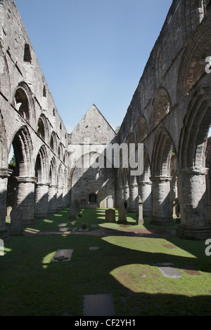 Les personnes sans-abri, à nef Cathédrale de Dunkeld. Bien que le chœur du 14ème siècle, la partie la plus ancienne de l'église, est encore utilisé en tant que paris Banque D'Images