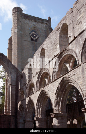 Une partie de la demeure de la cathédrale de Dunkeld. Bien que le chœur du 14ème siècle, la partie la plus ancienne de l'église, est encore utilisé comme un par Banque D'Images